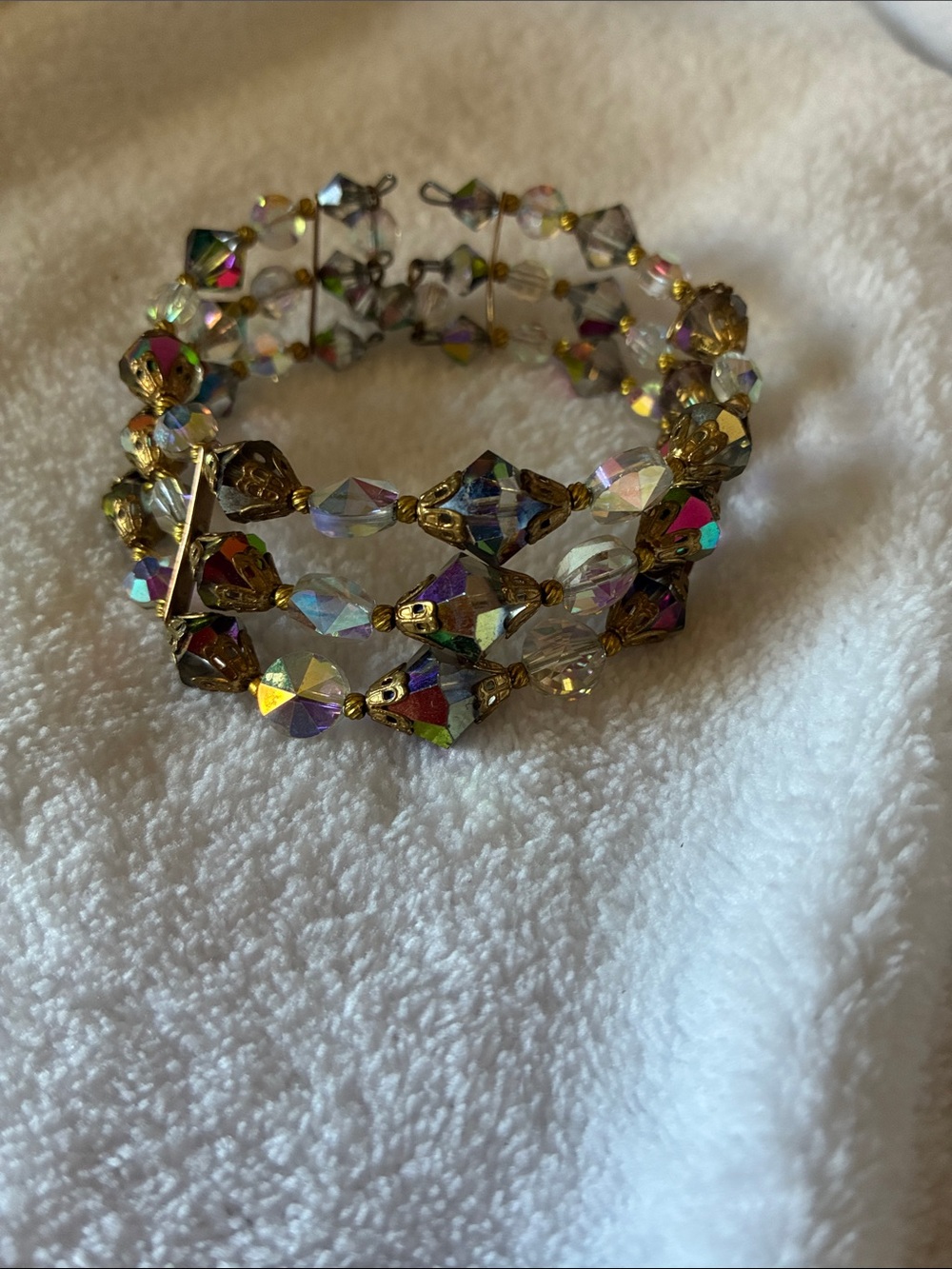 Vintage 1950s. Aurora Crystal Stretch Bracelet - Iridescent Gold Beads